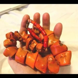 AUTH ANTIQUE Natural Undyed Red CORAL Necklace